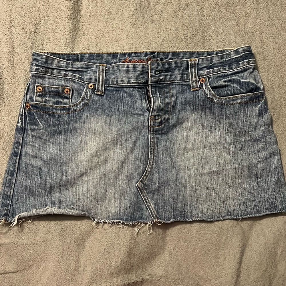 American Eagle Skirt- Size 8- worn a few times, but excellent condition